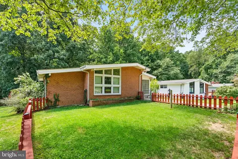 318 Hillsboro Dr, Silver Spring, MD 20902