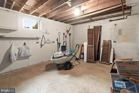 11404 Charlton Dr, Silver Spring, MD 20902 photo 19