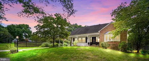 11404 Charlton Dr, Silver Spring, MD 20902