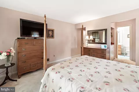 11404 Charlton Dr, Silver Spring, MD 20902 photo 12