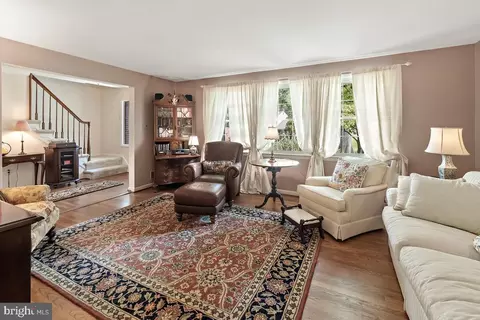 11404 Charlton Dr, Silver Spring, MD 20902 photo 9