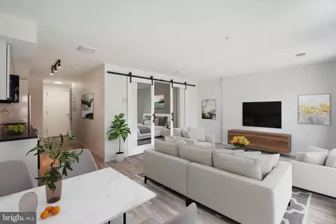700 Roeder Rd #404, Silver Spring, MD 20910