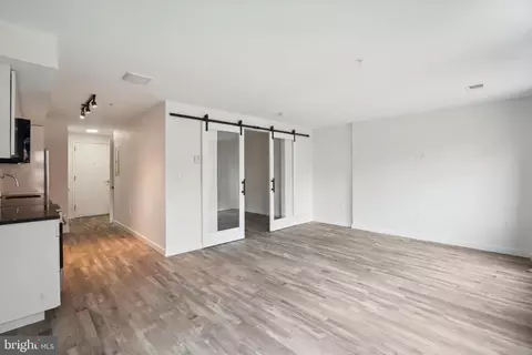 700 Roeder Rd #404, Silver Spring, MD 20910 photo 13