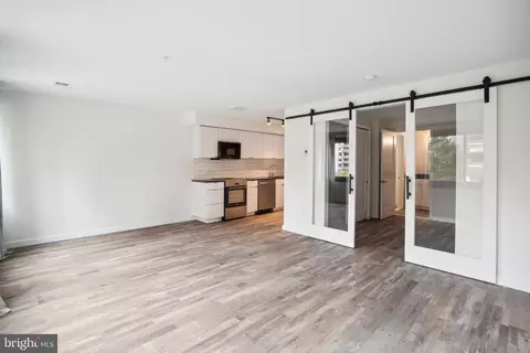 700 Roeder Rd #404, Silver Spring, MD 20910 photo 6