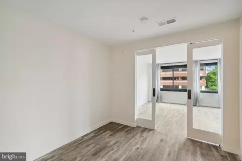 700 Roeder Rd #404, Silver Spring, MD 20910 photo 16