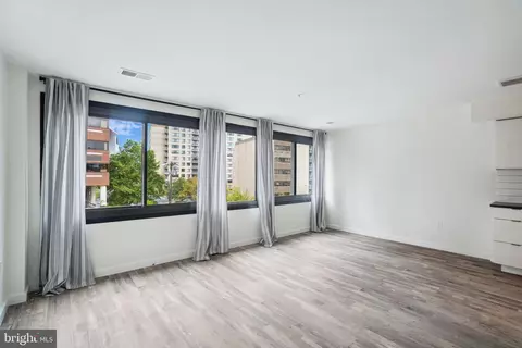 700 Roeder Rd #404, Silver Spring, MD 20910 photo 8