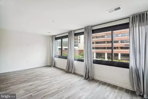 700 Roeder Rd #404, Silver Spring, MD 20910 photo 7