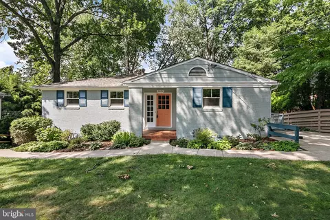 3829 Denfeld Ave, Kensington, MD 20895