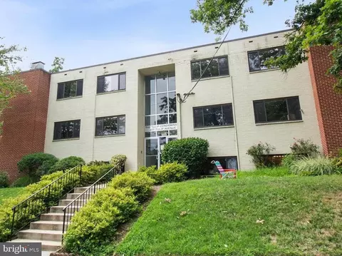 407 Tulip Ave #201, Takoma Park, MD 20912