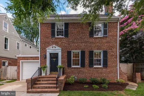 4911 Chevy Chase Blvd, Chevy Chase, MD 20815