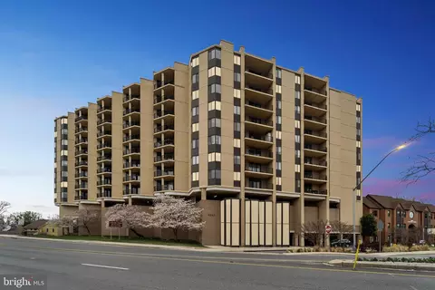 4242 E West Hwy #512, Chevy Chase, MD 20815
