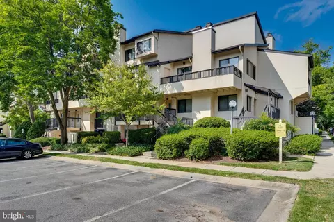 9814 Hellingly Pl #95, Montgomery Village, MD 20886