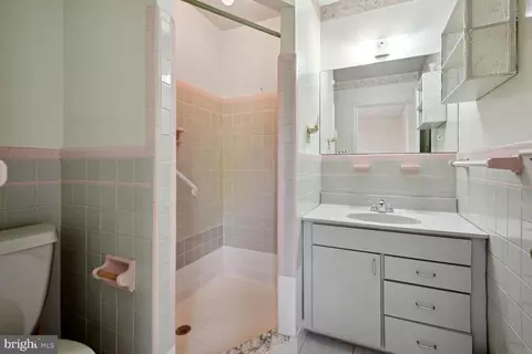 104 Saint Lawrence Dr, Silver Spring, MD 20901 photo 17