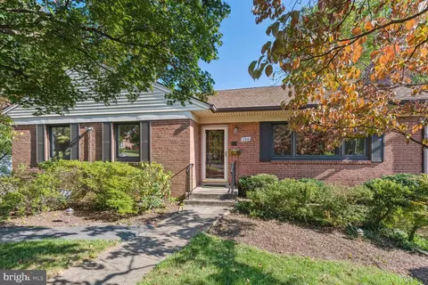 104 Saint Lawrence Dr, Silver Spring, MD 20901