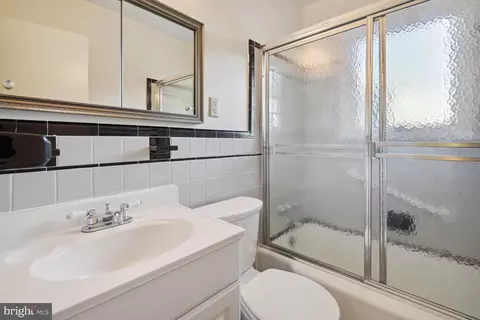 104 Saint Lawrence Dr, Silver Spring, MD 20901 photo 16