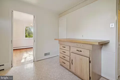 104 Saint Lawrence Dr, Silver Spring, MD 20901 photo 13
