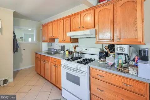 12138 Veirs Mill Rd, Silver Spring, MD 20906 photo 9