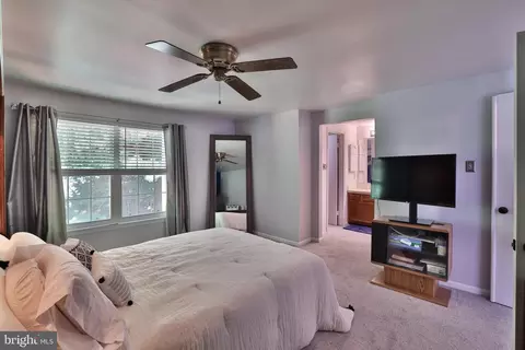 15 Ashmont Ct, Silver Spring, MD 20906 photo 17