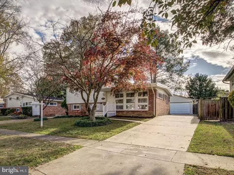 2005 Macdowell St, Rockville, MD 20851