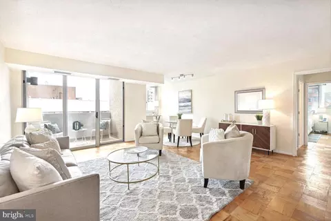 4601 N Park Ave #818, Chevy Chase, MD 20815