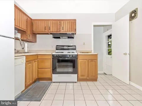 240 Hannes St, Silver Spring, MD 20901 photo 9
