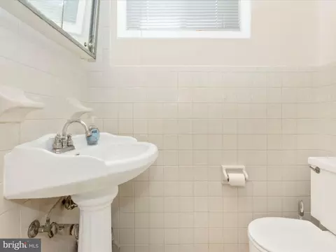 240 Hannes St, Silver Spring, MD 20901 photo 24