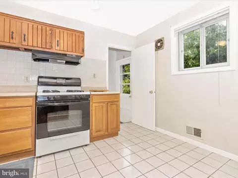 240 Hannes St, Silver Spring, MD 20901 photo 10