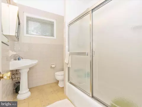 240 Hannes St, Silver Spring, MD 20901 photo 23