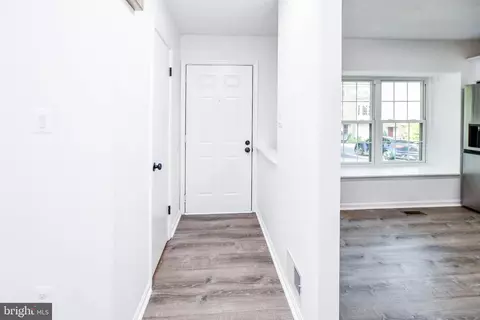11409 Encore Dr, Silver Spring, MD 20901 photo 3