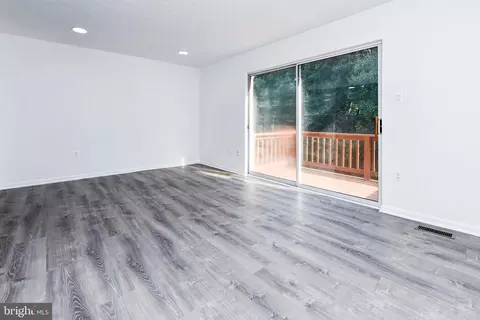 11409 Encore Dr, Silver Spring, MD 20901 photo 14
