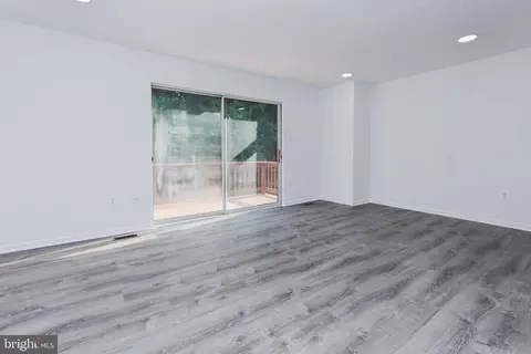 11409 Encore Dr, Silver Spring, MD 20901 photo 16