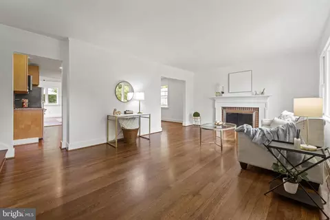 10122 Greenock Rd, Silver Spring, MD 20901 photo 2