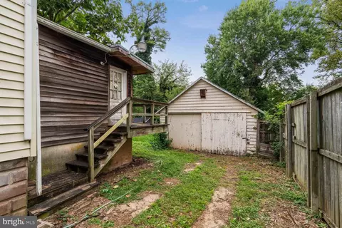 1913 Locust Grove Rd, Silver Spring, MD 20910 photo 27