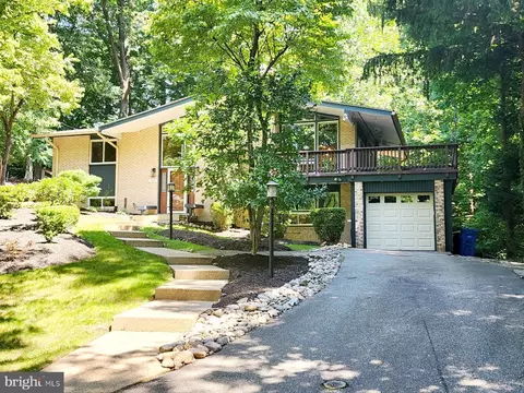 7600 Carteret Road Rd, Bethesda, MD 20817