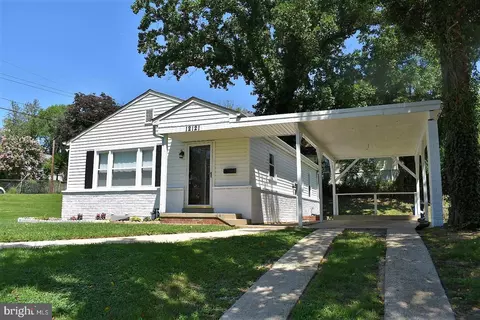 12121 Goodhill Rd, Silver Spring, MD 20902 photo 2
