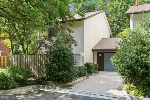 338 New Mark Esplanade, Rockville, MD 20850