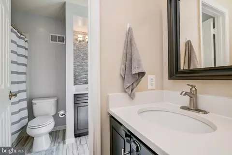 29 Castle Cliff Ct, Silver Spring, MD 20904 photo 36