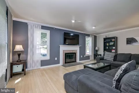 29 Castle Cliff Ct, Silver Spring, MD 20904 photo 10
