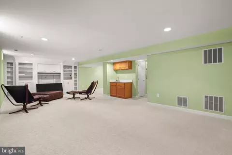 920 Brick Manor Cir, Silver Spring, MD 20905 photo 49