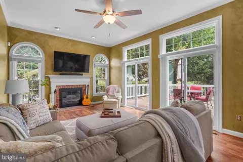 920 Brick Manor Cir, Silver Spring, MD 20905 photo 22