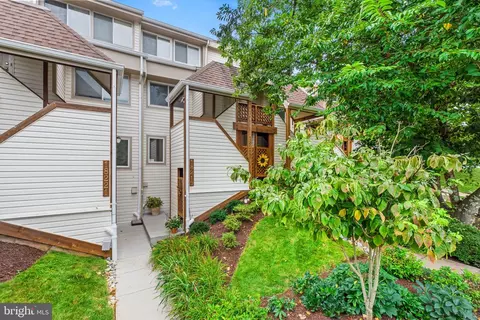 18219 Leman Lake Dr #506, Olney, MD 20832