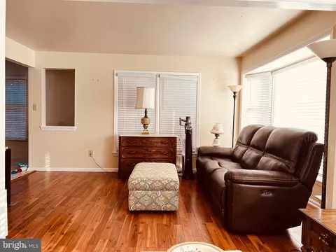 12 Hickory Hill Ct, Silver Spring, MD 20906 photo 5