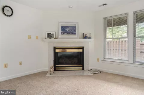 2119 Chippewa Pl, Silver Spring, MD 20906 photo 5