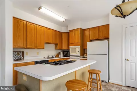2119 Chippewa Pl, Silver Spring, MD 20906 photo 9
