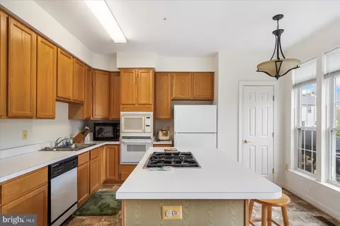 2119 Chippewa Pl, Silver Spring, MD 20906 photo 8