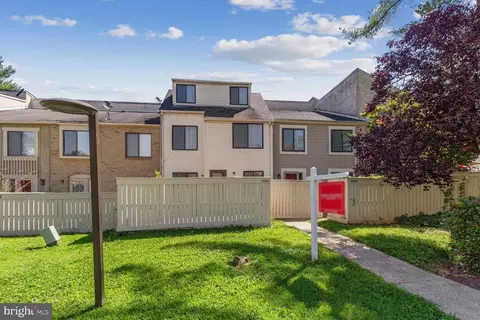 9967 Ridgeline Dr, Montgomery Village, MD 20886