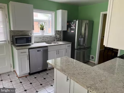1425 Chilton Dr, Silver Spring, MD 20904 photo 2