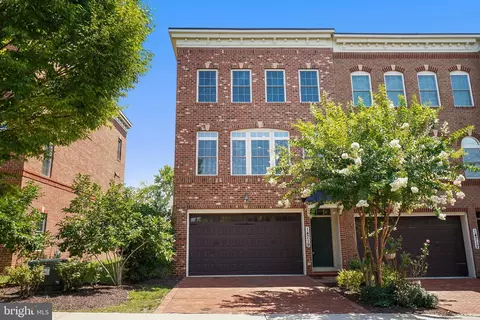 14719 Wootton Xing, Rockville, MD 20850