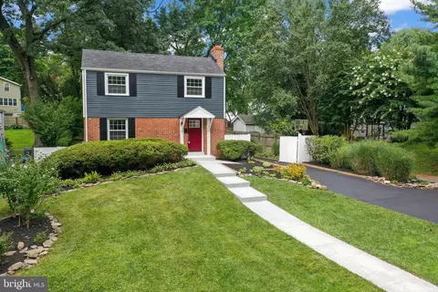 300 Williamsburg Dr, Silver Spring, MD 20901