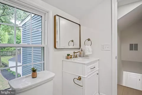 300 Williamsburg Dr, Silver Spring, MD 20901 photo 42